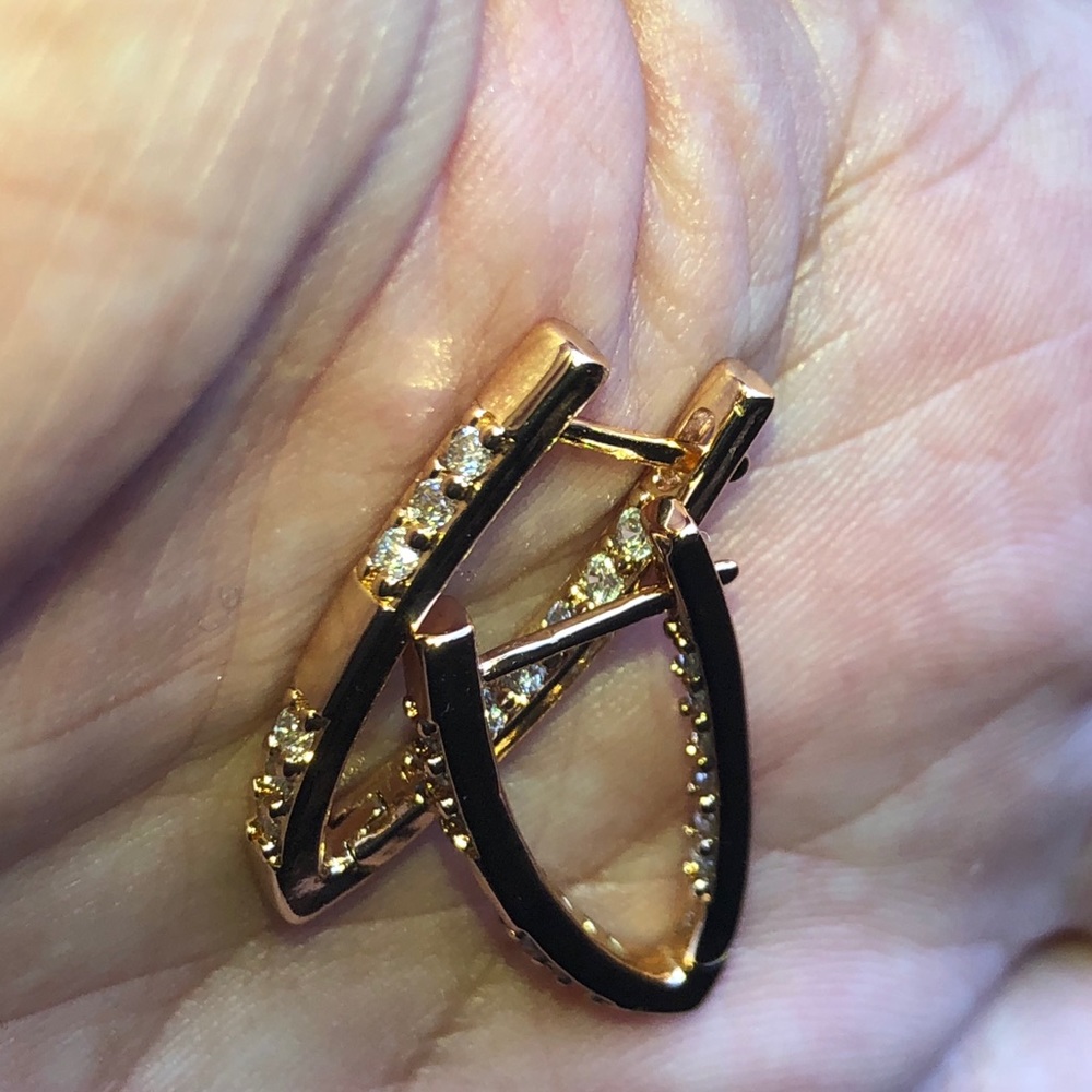 Earrings - Picture 9 of 9